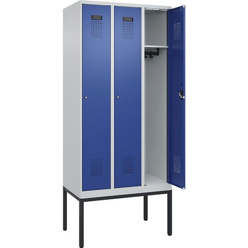 4068192261445 - Spind Evolo PLUS 3 Abteile lichtgrau   enzianblau B 900 mm mit schmalen Füßen Zylinderschloss