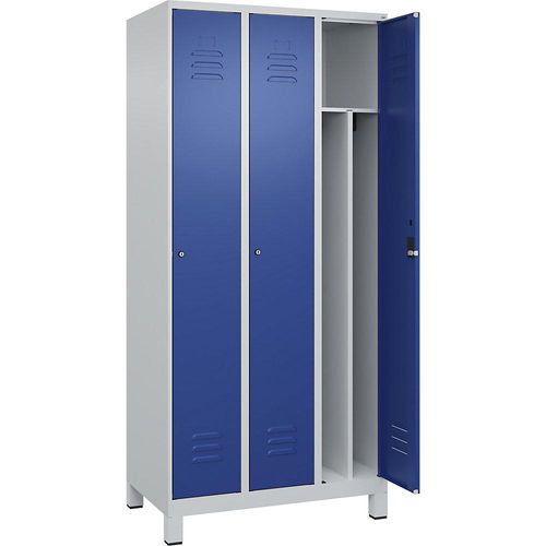 4066681613232 - Schwarz-Weiß-Spind Classic PLUS schmal 3 Abteile Trennwand verkürzt lichtgrau   enzianblau B 900 mm mit Füßen Zylinderschloss Trennwand mittig