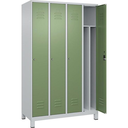 4066681614468 - Schwarz-Weiß-Spind Classic PLUS schmal 4 Abteile Trennwand verkürzt lichtgrau   resedagrün B 1200 mm mit Füßen Zylinderschloss Trennwand mittig C+P