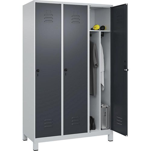 4066681689480 - Schwarz-Weiß-Spind Classic PLUS schmal 3 Abteile Trennwand verkürzt lichtgrau   grau B 1200 mm mit Füßen Drehriegel Trennwand mittig C+P