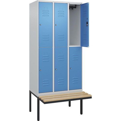 4066681800694 - Doppelstock-Spind Classic PLUS Sitzbank 3 Abteile lichtgrau   lichtblau B 900 mm Zylinderschloss auskragend Buche-Hartholz C+P