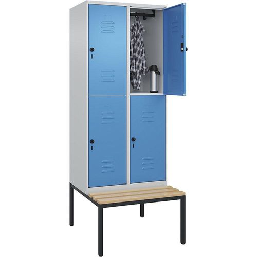 4066681748613 - Doppelstock-Spind Classic PLUS Sitzbank 2 Abteile lichtgrau   lichtblau B 800 mm Sicherheits-Drehriegel untergebaut Buche-Hartholz C+P