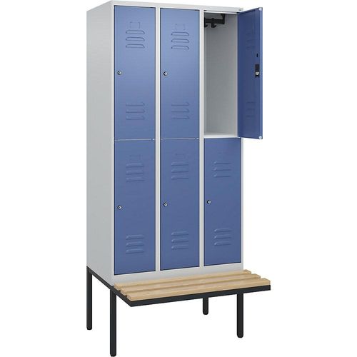 4066681800700 - Doppelstock-Spind Classic PLUS Sitzbank 3 Abteile lichtgrau   fernblau B 900 mm Zylinderschloss auskragend Buche-Hartholz C+P