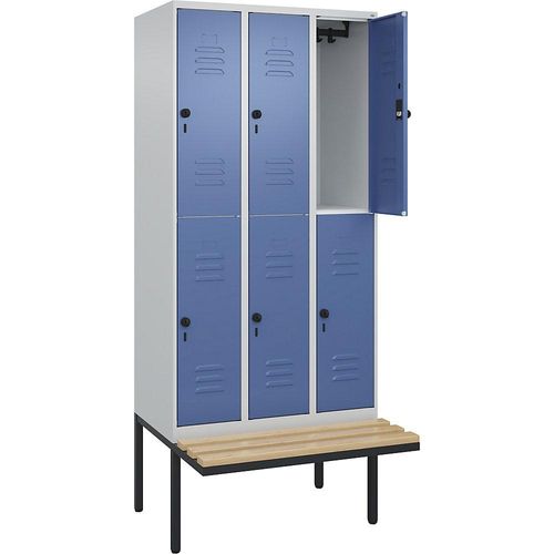 4066681747289 - Doppelstock-Spind Classic PLUS Sitzbank 3 Abteile lichtgrau fernblau B 900 mm Sicherheits-Drehriegel auskragend Buche-Hartholz C+P 4066681747289 - Doppelstock-Spind Classic PLUS Sitzbank 3 Abteile lichtgrau fernblau B 900 mm Sicherheits-Drehriegel auskragend Buche-Hartholz C+P