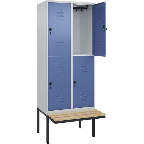 4066681747135 - Doppelstock-Spind Classic PLUS Sitzbank 2 Abteile lichtgrau   fernblau B 800 mm Sicherheits-Drehriegel auskragend Buche-Hartholz C+P