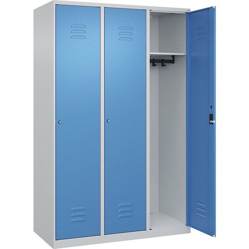 4067521364499 - Spind Classic PLUS 3 Abteile lichtgrau   lichtblau B 1200 mm mit Bodengleitern Zylinderschloss C+P