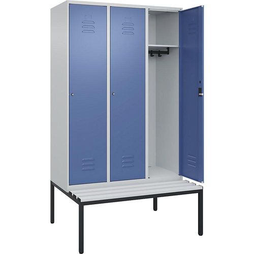 4066681745032 - Spind Classic PLUS Sitzbank 3 Abteile lichtgrau   fernblau B 1200 mm Zylinderschloss untergebaut Kunststoff C+P