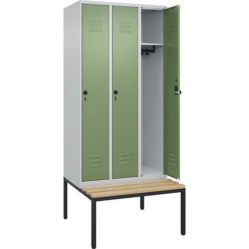 4066681744455 - Spind Classic PLUS Sitzbank 3 Abteile lichtgrau resedagrün B 900 mm Sicherheits-Drehriegel untergebaut Buche-Hartholz C+P 4066681744455 - Spind Classic PLUS Sitzbank 3 Abteile lichtgrau resedagrün B 900 mm Sicherheits-Drehriegel untergebaut Buche-Hartholz C+P