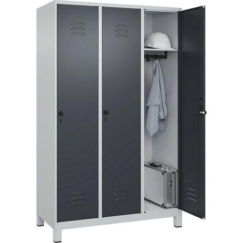 4066681613430 - Spind Classic PLUS 3 Abteile lichtgrau   grau B 1200 mm mit Füßen Drehriegel C+P