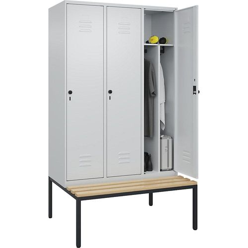 4066681745223 - Schwarz-Weiß-Spind Classic PLUS Sitzbank schmal 3 Abteile Trennwand verkürzt lichtgrau B 1200 mm Sicherheits-Drehriegel untergebaut Buche-Hartholz C+P