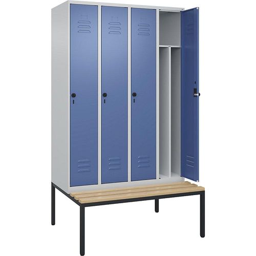 4066681745636 - Schwarz-Weiß-Spind Classic PLUS Sitzbank schmal 4 Abteile Trennwand verkürzt lichtgrau   fernblau B 1200 mm Sicherheits-Drehriegel untergebaut Buche-Hartholz C+P