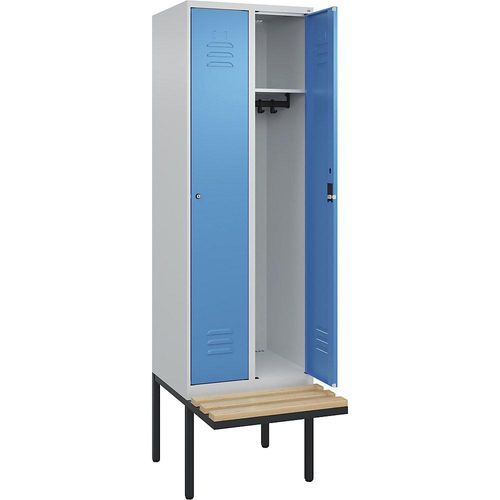 4066681817098 - Spind Classic PLUS Sitzbank 2 Abteile lichtgrau   lichtblau B 600 mm Zylinderschloss auskragend Buche-Hartholz C+P