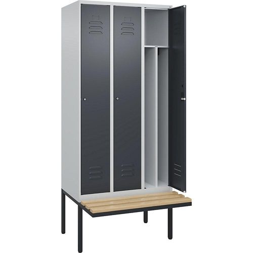 4066681817555 - Schwarz-Weiß-Spind Classic PLUS Sitzbank schmal 3 Abteile Trennwand verkürzt lichtgrau grau B 900 mm Zylinderschloss auskragend Buche-Hartholz C+P 4066681817555 - Schwarz-Weiß-Spind Classic PLUS Sitzbank schmal 3 Abteile Trennwand verkürzt lichtgrau grau B 900 mm Zylinderschloss auskragend Buche-Hartholz C+P