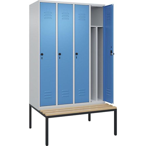 4066681745629 - Schwarz-Weiß-Spind Classic PLUS Sitzbank schmal 4 Abteile Trennwand verkürzt lichtgrau lichtblau B 1200 mm Sicherheits-Drehriegel untergebaut Buche-Hartholz C+P 4066681745629 - Schwarz-Weiß-Spind Classic PLUS Sitzbank schmal 4 Abteile Trennwand verkürzt lichtgrau lichtblau B 1200 mm Sicherheits-Drehriegel untergebaut Buche-Hartholz C+P