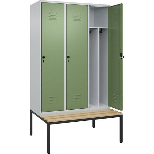 4066681745193 - Schwarz-Weiß-Spind Classic PLUS Sitzbank schmal 3 Abteile Trennwand verkürzt lichtgrau   resedagrün B 1200 mm Sicherheits-Drehriegel untergebaut Buche-Hartholz C+P