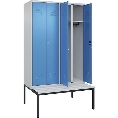 4066681795143 - Schwarz-Weiß-Spind Classic PLUS Sitzbank 2 Abteile lichtgrau lichtblau B 1200 mm Zylinderschloss untergebaut Kunststoff C+P 4066681795143 - Schwarz-Weiß-Spind Classic PLUS Sitzbank 2 Abteile lichtgrau lichtblau B 1200 mm Zylinderschloss untergebaut Kunststoff C+P