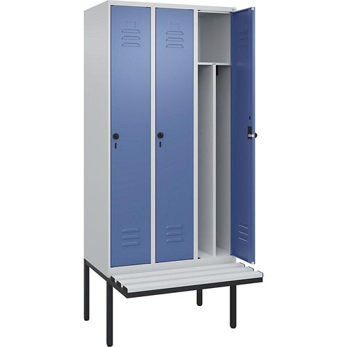 4066681787346 - Schwarz-Weiß-Spind Classic PLUS Sitzbank schmal 3 Abteile Trennwand verkürzt lichtgrau fernblau B 900 mm Sicherheits-Drehriegel auskragend Kunststoff C+P 4066681787346 - Schwarz-Weiß-Spind Classic PLUS Sitzbank schmal 3 Abteile Trennwand verkürzt lichtgrau fernblau B 900 mm Sicherheits-Drehriegel auskragend Kunststoff C+P