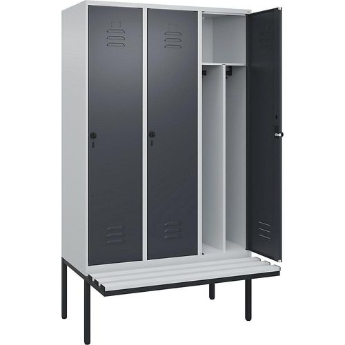 4066681787971 - Schwarz-Weiß-Spind Classic PLUS Sitzbank schmal 3 Abteile Trennwand verkürzt lichtgrau   grau B 1200 mm Sicherheits-Drehriegel auskragend Kunststoff C+P
