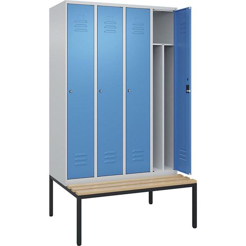 4066681819610 - Schwarz-Weiß-Spind Classic PLUS Sitzbank schmal 4 Abteile Trennwand verkürzt lichtgrau   lichtblau B 1200 mm Zylinderschloss untergebaut Buche-Hartholz C+P