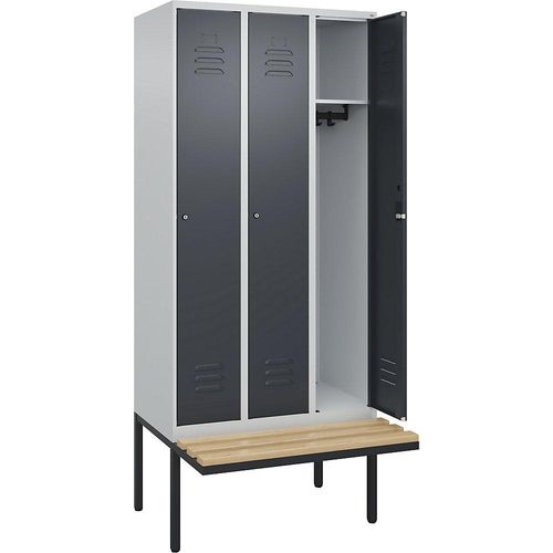 4066681827110 - Spind Classic PLUS Sitzbank 3 Abteile lichtgrau   grau B 900 mm Zylinderschloss auskragend Buche-Hartholz C+P