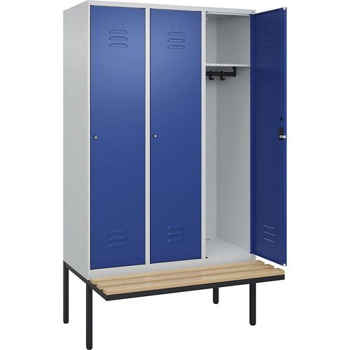 4066681827202 - Spind Classic PLUS Sitzbank 3 Abteile lichtgrau enzianblau B 1200 mm Zylinderschloss auskragend Buche-Hartholz C+P 4066681827202 - Spind Classic PLUS Sitzbank 3 Abteile lichtgrau enzianblau B 1200 mm Zylinderschloss auskragend Buche-Hartholz C+P