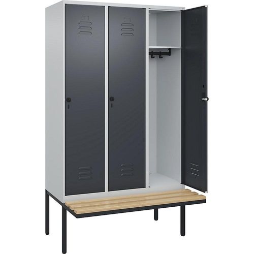 4066681741478 - Spind Classic PLUS Sitzbank 3 Abteile lichtgrau grau B 1200 mm Sicherheits-Drehriegel auskragend Buche-Hartholz C+P 4066681741478 - Spind Classic PLUS Sitzbank 3 Abteile lichtgrau grau B 1200 mm Sicherheits-Drehriegel auskragend Buche-Hartholz C+P