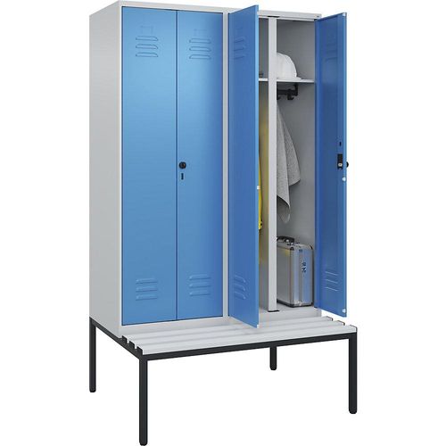 4066681795297 - Schwarz-Weiß-Spind Classic PLUS Sitzbank 2 Abteile lichtgrau lichtblau B 1200 mm Sicherheits-Drehriegel untergebaut Kunststoff C+P 4066681795297 - Schwarz-Weiß-Spind Classic PLUS Sitzbank 2 Abteile lichtgrau lichtblau B 1200 mm Sicherheits-Drehriegel untergebaut Kunststoff C+P