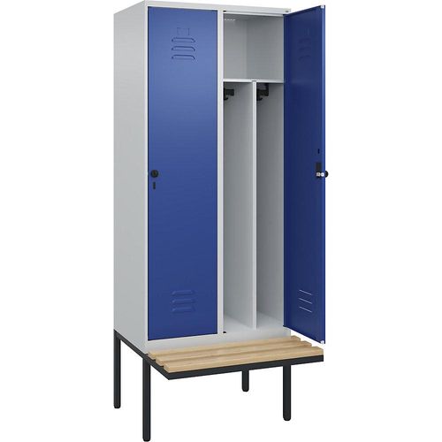 4066681740976 - Schwarz-Weiß-Spind Classic PLUS Sitzbank schmal 2 Abteile Trennwand verkürzt lichtgrau enzianblau B 800 mm Sicherheits-Drehriegel auskragend Buche-Hartholz C+P 4066681740976 - Schwarz-Weiß-Spind Classic PLUS Sitzbank schmal 2 Abteile Trennwand verkürzt lichtgrau enzianblau B 800 mm Sicherheits-Drehriegel auskragend Buche-Hartholz C+P