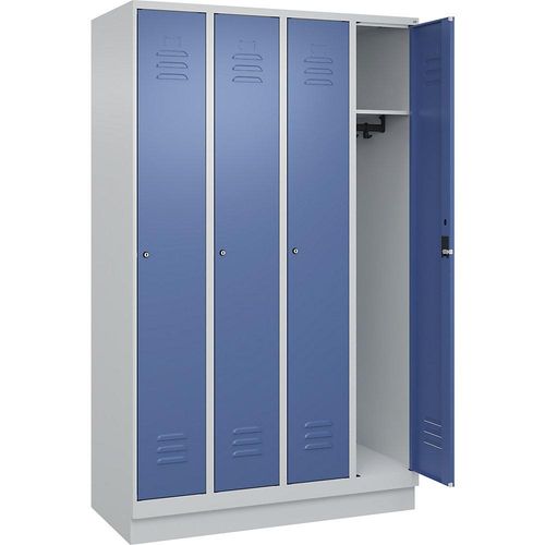 4066681656598 - Spind Classic PLUS 4 Abteile lichtgrau   fernblau B 1200 mm mit Bodensockel Zylinderschloss