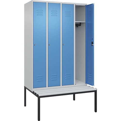 4066681745476 - Spind Classic PLUS Sitzbank 4 Abteile lichtgrau lichtblau B 1200 mm Zylinderschloss untergebaut Kunststoff C+P 4066681745476 - Spind Classic PLUS Sitzbank 4 Abteile lichtgrau lichtblau B 1200 mm Zylinderschloss untergebaut Kunststoff C+P