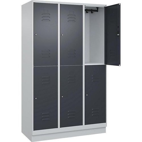 4066681667488 - Doppelstock-Spind Classic PLUS 3 Abteile lichtgrau   grau HxB 1950 x 1200 mm mit Bodensockel Zylinderschloss