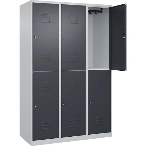 4067521370704 - Doppelstock-Spind Classic PLUS 3 Abteile lichtgrau   grau HxB 1850 x 1200 mm mit Bodengleitern Zylinderschloss