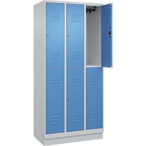 4066681666849 - Doppelstock-Spind Classic PLUS 3 Abteile lichtgrau lichtblau HxB 1950 x 900 mm mit Bodensockel Zylinderschloss 4066681666849 - Doppelstock-Spind Classic PLUS 3 Abteile lichtgrau lichtblau HxB 1950 x 900 mm mit Bodensockel Zylinderschloss