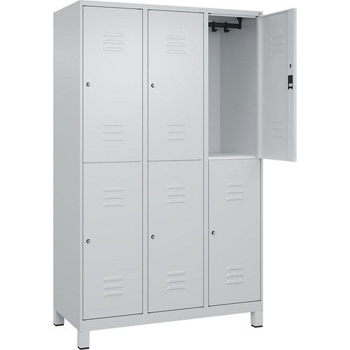4066681622586 - Doppelstock-Spind Classic PLUS 3 Abteile lichtgrau HxB 1950 x 1200 mm mit Füßen Zylinderschloss C+P 4066681622586 - Doppelstock-Spind Classic PLUS 3 Abteile lichtgrau HxB 1950 x 1200 mm mit Füßen Zylinderschloss C+P