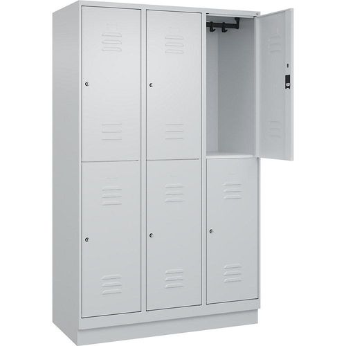4066681667495 - Doppelstock-Spind Classic PLUS 3 Abteile lichtgrau HxB 1950 x 1200 mm mit Bodensockel Zylinderschloss C+P