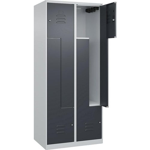 4067521321645 - Z-Spind Classic PLUS 2 Abteile lichtgrau grau B 800 mm mit Bodengleitern Zylinderschloss C+P 4067521321645 - Z-Spind Classic PLUS 2 Abteile lichtgrau grau B 800 mm mit Bodengleitern Zylinderschloss C+P