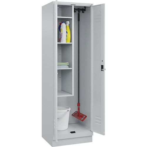 4066681660625 - Putzmittelspind Classic PLUS 1 Abteil Trennwand mittig verkürzt lichtgrau B 600 mm mit Bodensockel Drehriegel C+P 4066681660625 - Putzmittelspind Classic PLUS 1 Abteil Trennwand mittig verkürzt lichtgrau B 600 mm mit Bodensockel Drehriegel C+P
