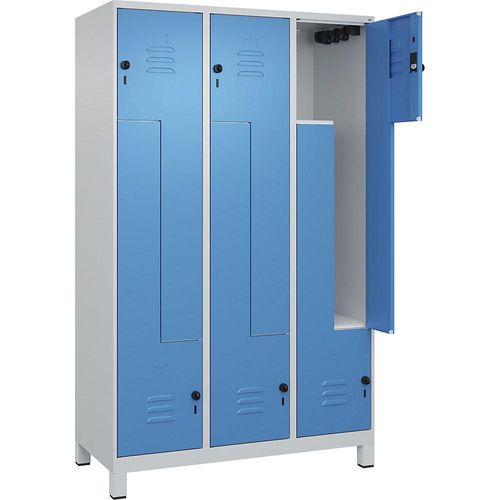 4066681915374 - Z-Spind Classic PLUS 3 Abteile lichtgrau lichtblau B 1200 mm mit Füßen Drehriegel 4066681915374 - Z-Spind Classic PLUS 3 Abteile lichtgrau lichtblau B 1200 mm mit Füßen Drehriegel