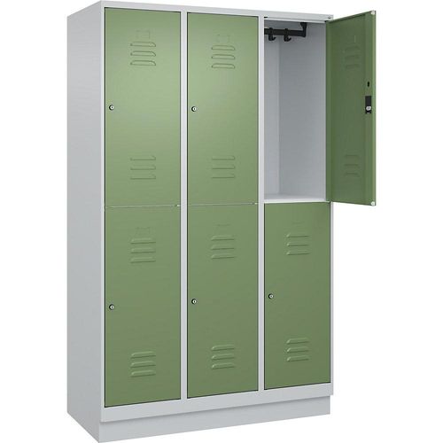 4066681667464 - Doppelstock-Spind Classic PLUS 3 Abteile lichtgrau   resedagrün HxB 1950 x 1200 mm mit Bodensockel Zylinderschloss