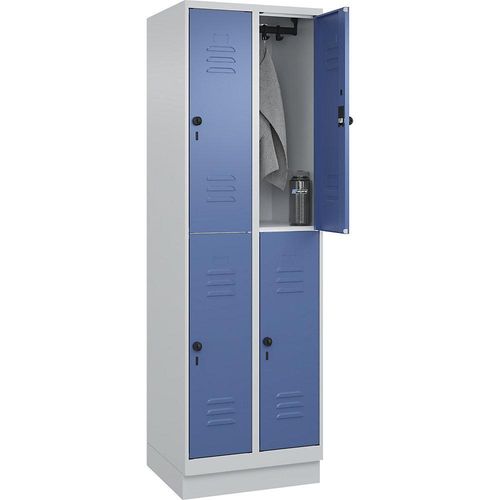 4066681664906 - Doppelstock-Spind Classic PLUS 2 Abteile lichtgrau   fernblau HxB 1950 x 600 mm mit Bodensockel Drehriegel