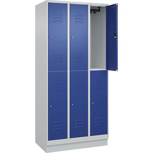 4066681666832 - Doppelstock-Spind Classic PLUS 3 Abteile lichtgrau   enzianblau HxB 1950 x 900 mm mit Bodensockel Zylinderschloss