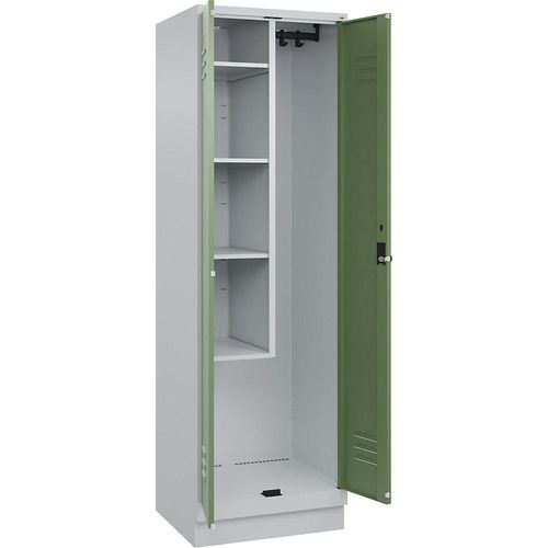 4066681660595 - Putzmittelspind Classic PLUS 1 Abteil Trennwand mittig verkürzt lichtgrau resedagrün B 600 mm mit Bodensockel Drehriegel C+P 4066681660595 - Putzmittelspind Classic PLUS 1 Abteil Trennwand mittig verkürzt lichtgrau resedagrün B 600 mm mit Bodensockel Drehriegel C+P